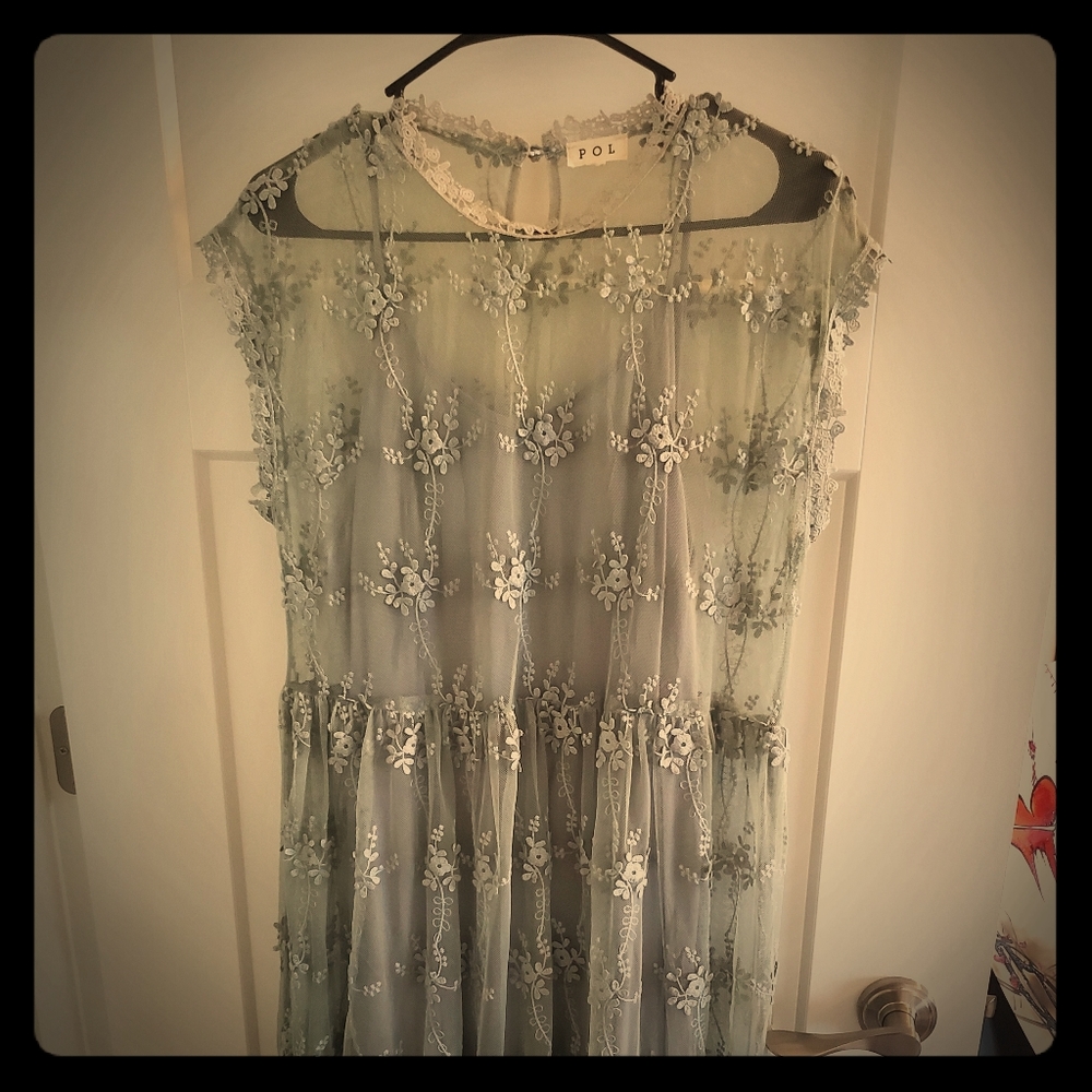 POL Green Dress in Excellent condition